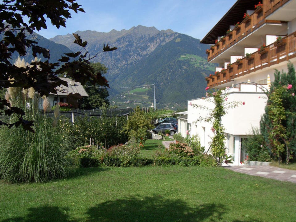 Teile der Gartenanlage Hotel Garni - Appartements Feldhof