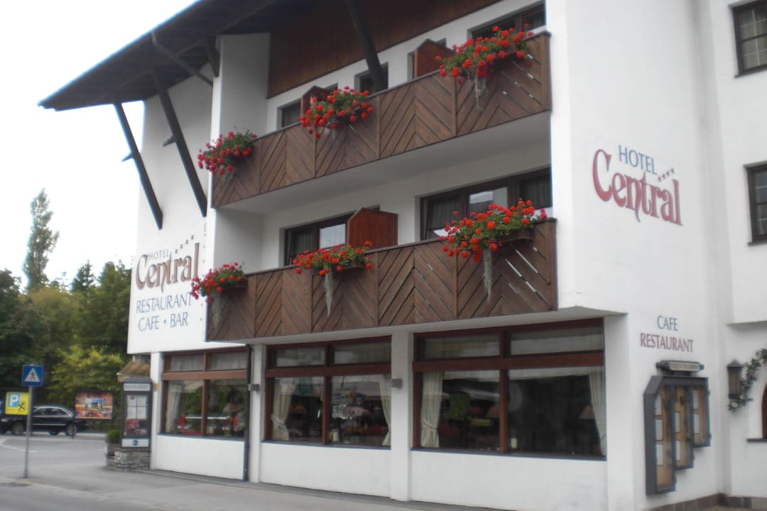 Das Restaurant von aussen Hotel Central