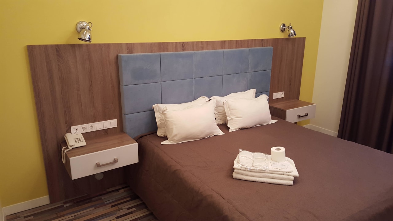 Bett im Schlafzimmer Partner Guest House Shota Rustaveli