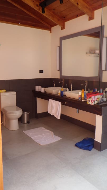 Badezimmer renovierte Beach Villa Meeru Maldives Resort Island