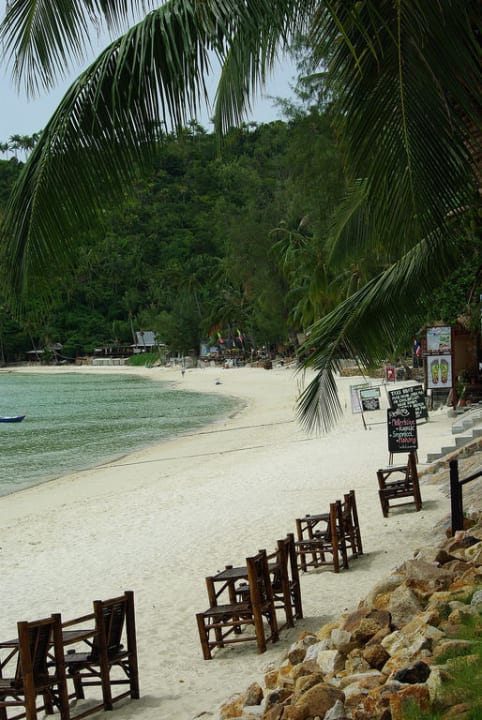 Plaża przed Hut Salad Hotel Salad Hut