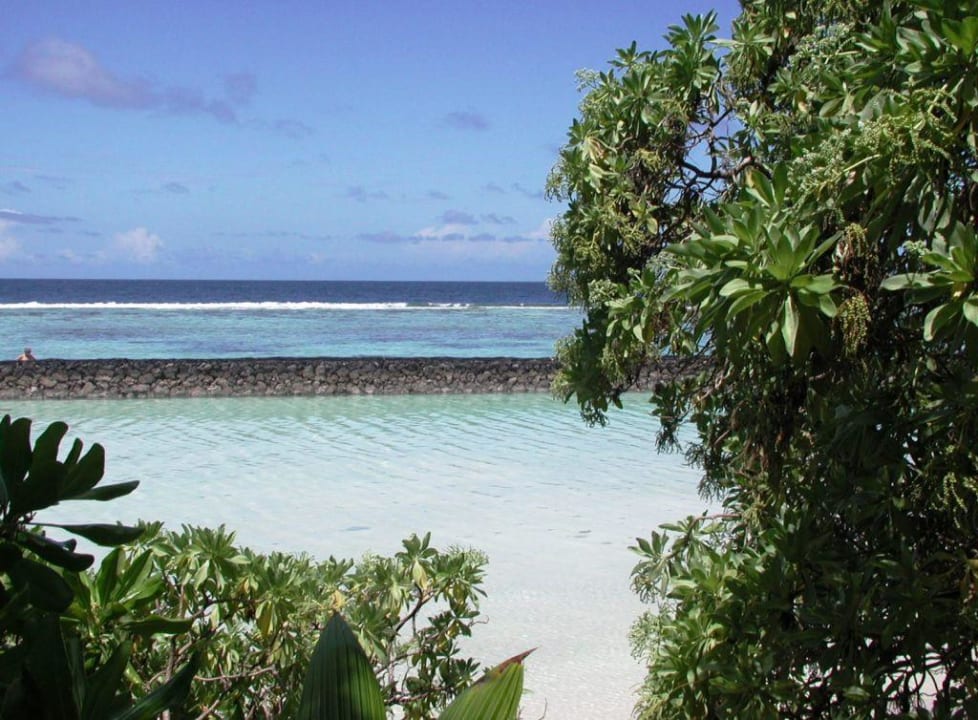 Blick vom Zimmer auf Wellenbrecher Kuramathi Maldives