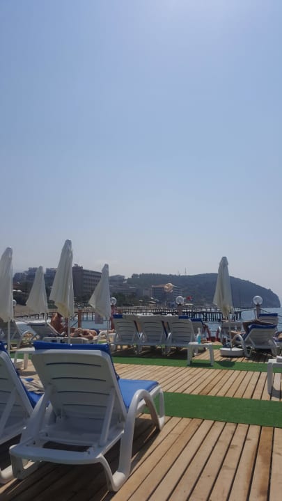 Steg Quattro Beach Spa & Resort