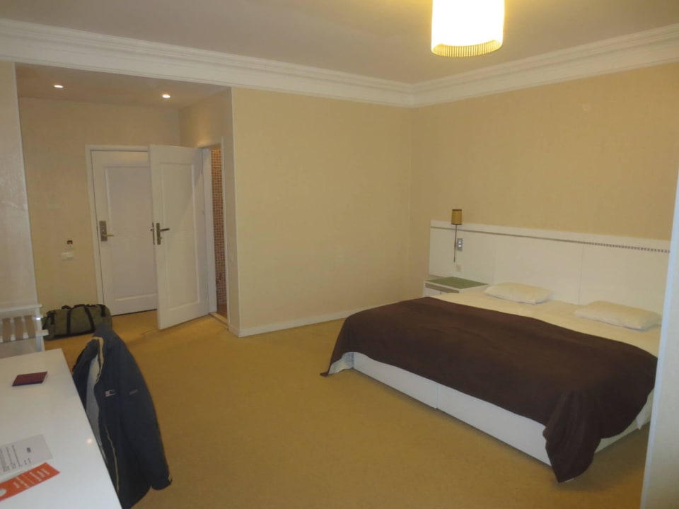 Doppelzimmer Amber Hotel