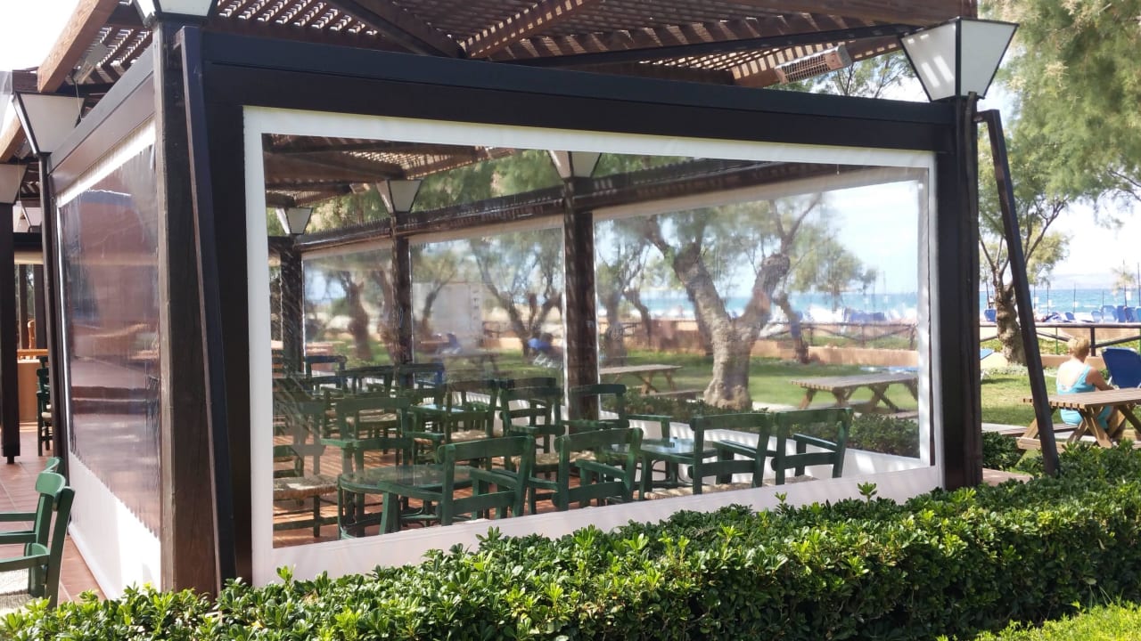 Weinbar Anissa Beach & Village
