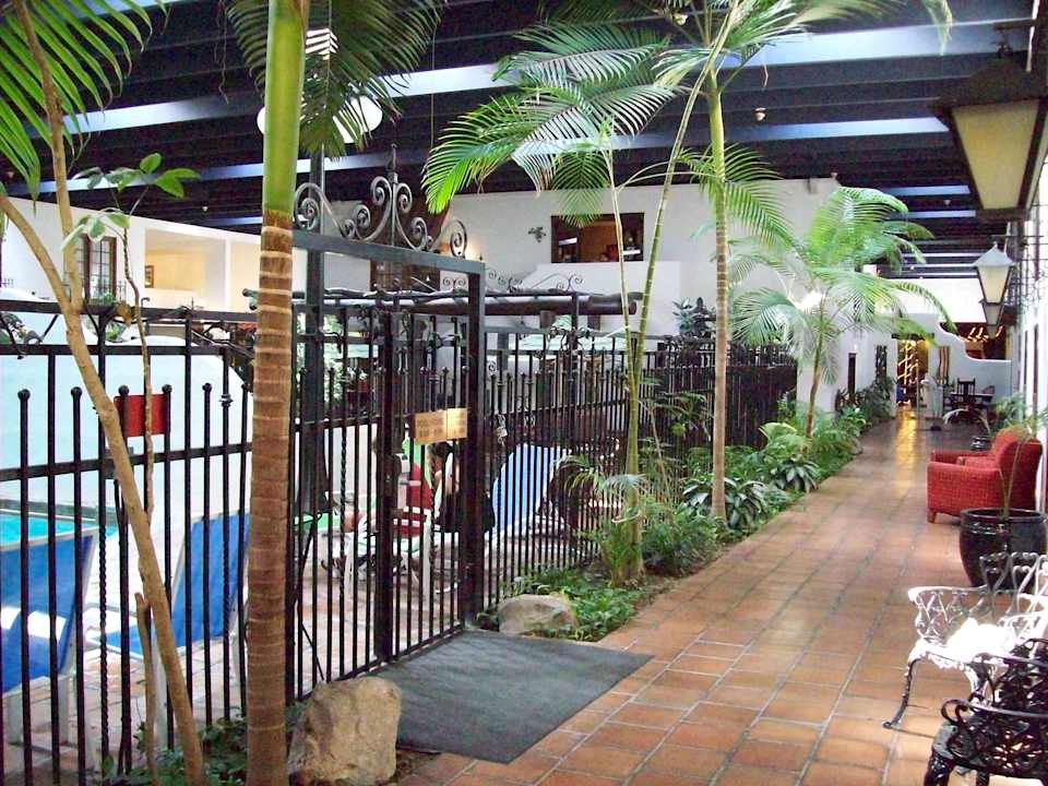 Innenansicht mit Pool, Lobby Hotel Ramada Las Cruces Nm