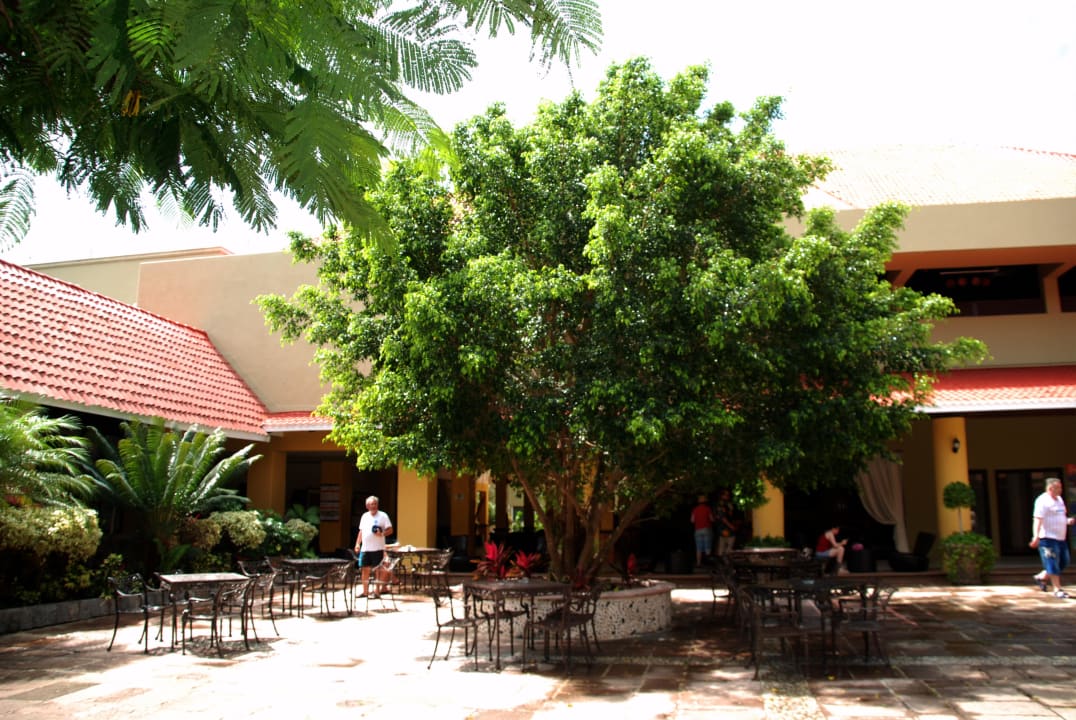 Blick in den Innenhof beim Restaurant Viva Azteca by Wyndham - All Inclusive Resort