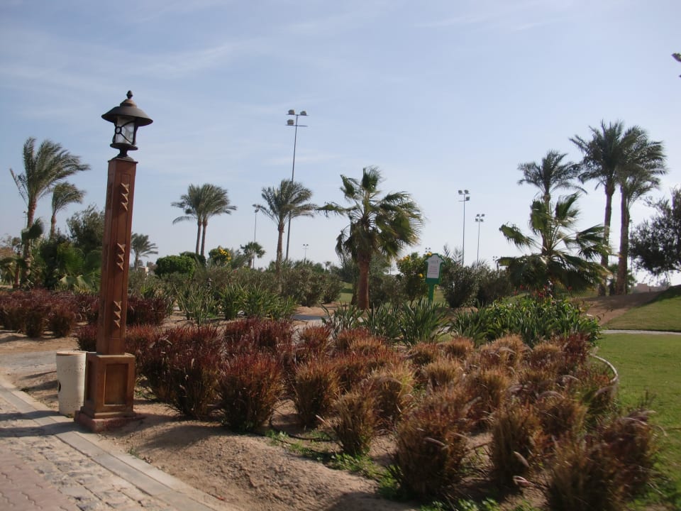 Weg zum Strand Steigenberger Aqua Magic