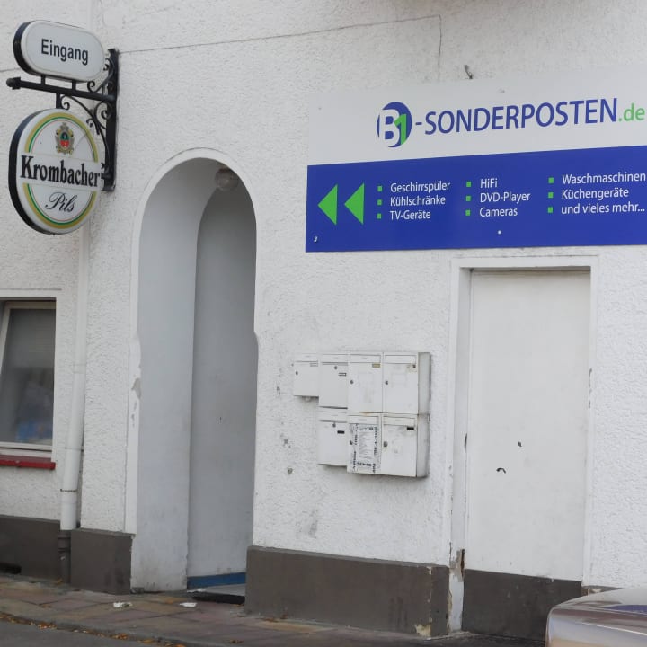 Eingang Hotel B1 Alt-Kaulsdorf