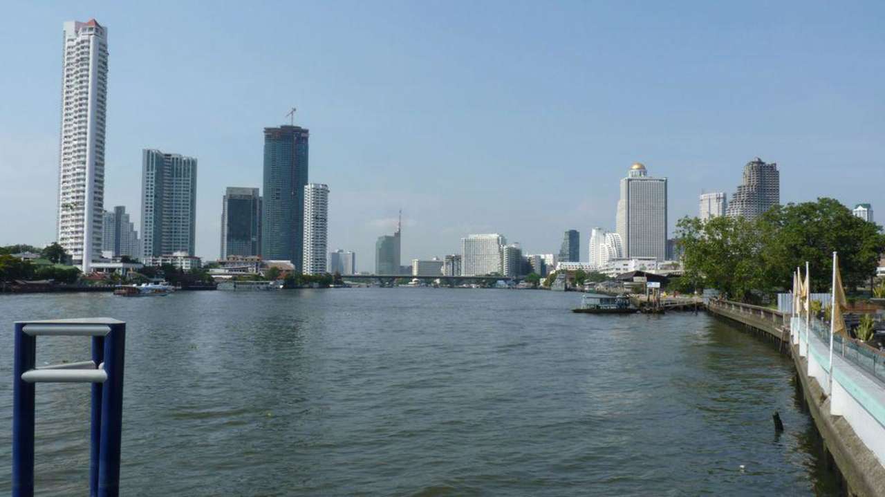 Blick auf den Chao Praya Chatrium Hotel Riverside Bangkok