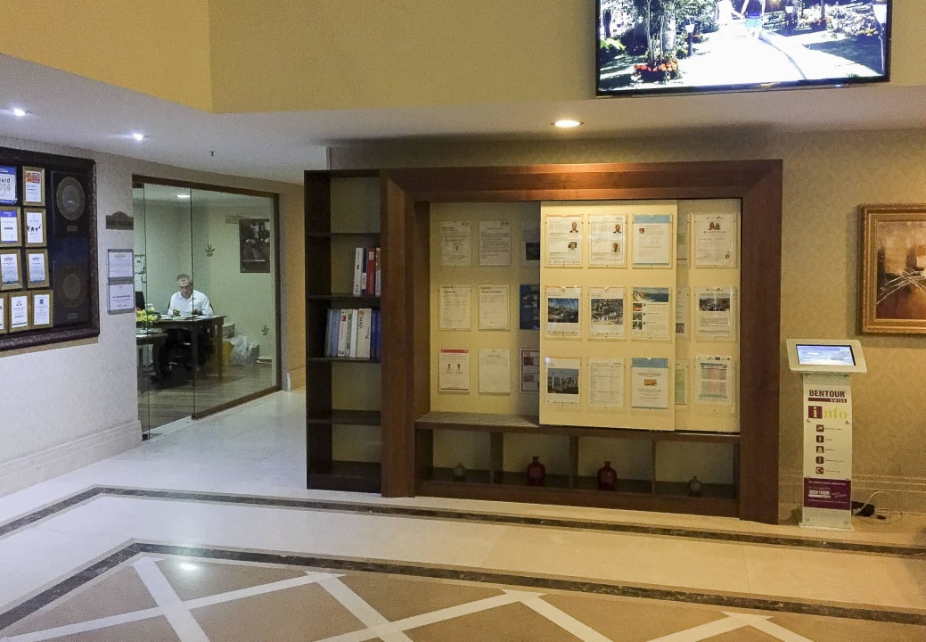 Die Infoecke-Bürp des Gästebetreuers Aydinbey Kings Palace & Spa