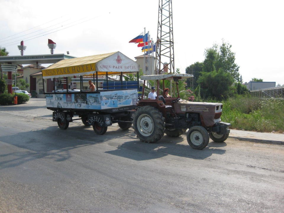 Taktor zum Strand Hotel Orfeus Park