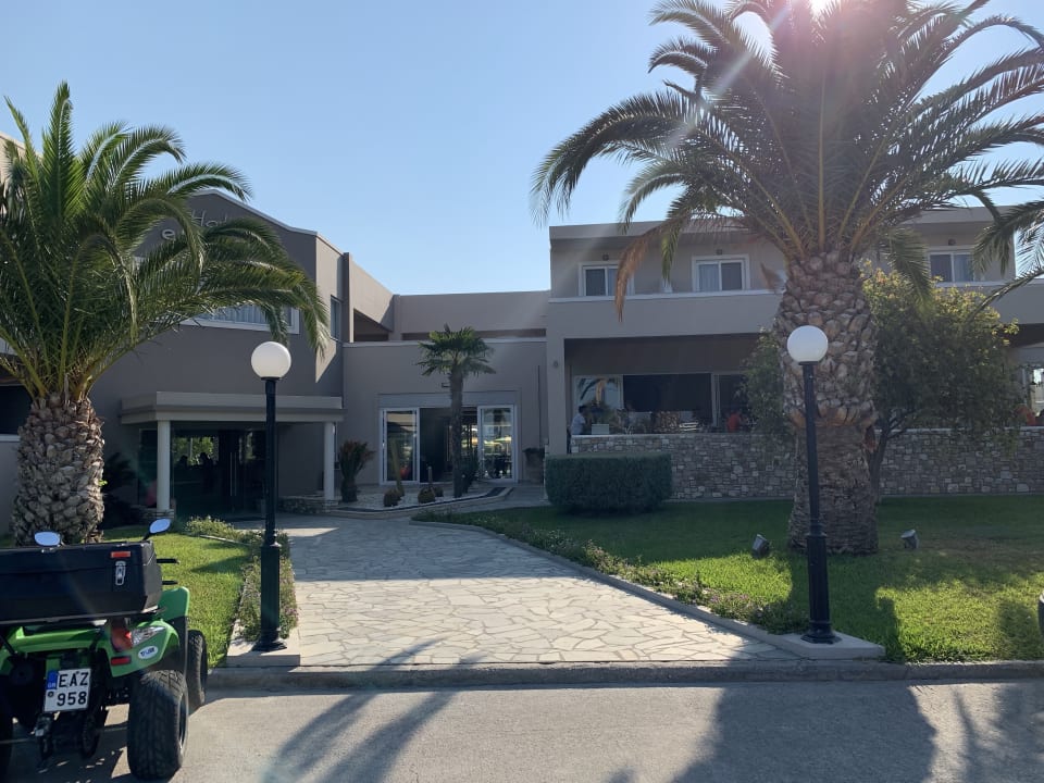 Außenansicht Hotel Esperia