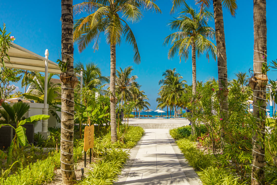 Ausblick SAii Lagoon Maldives, Curio Collection by Hilton
