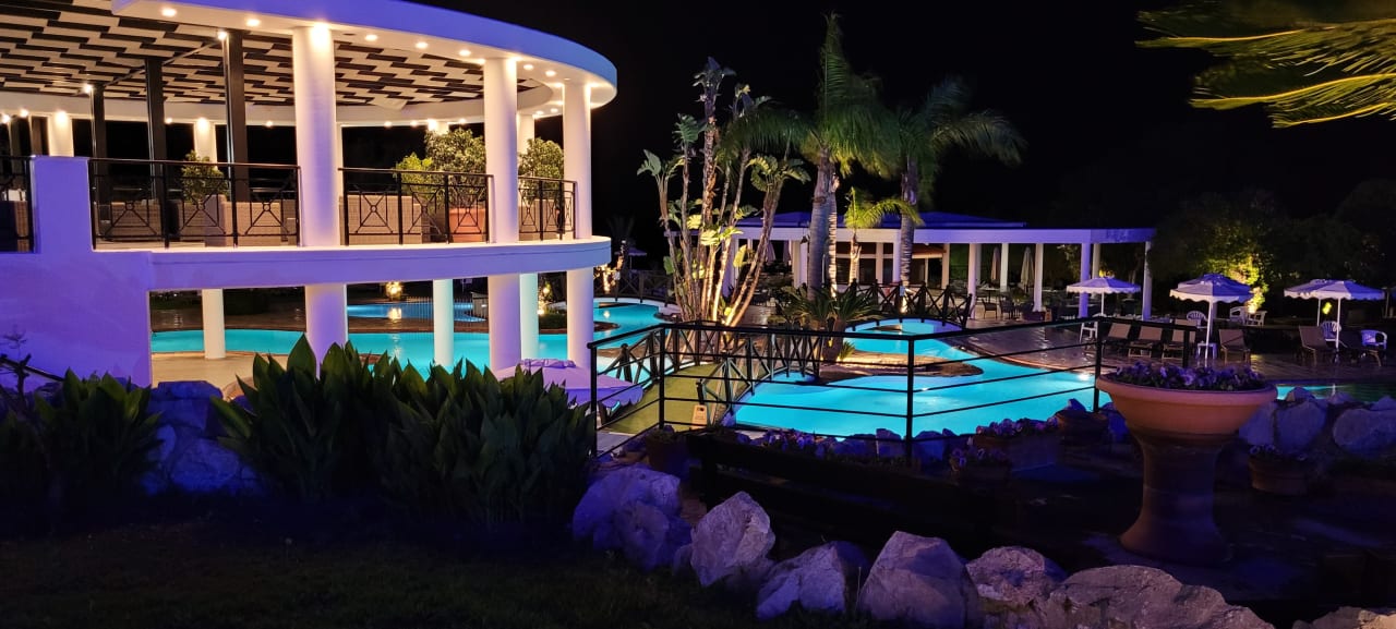 Außenansicht Hotel Calypso Beach