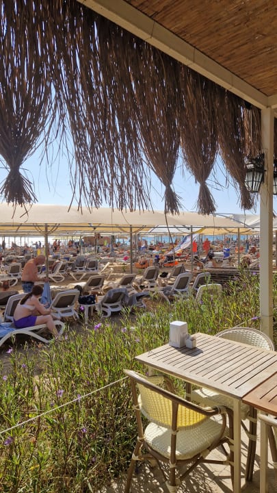 Strand Castival Hotel