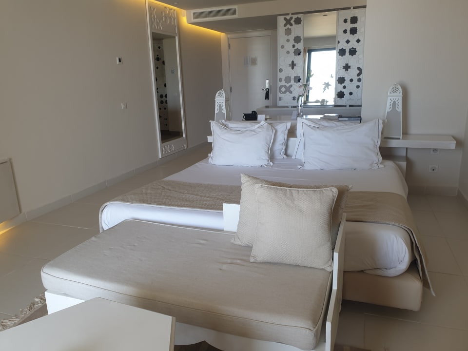 Zimmer Hotel La Badira