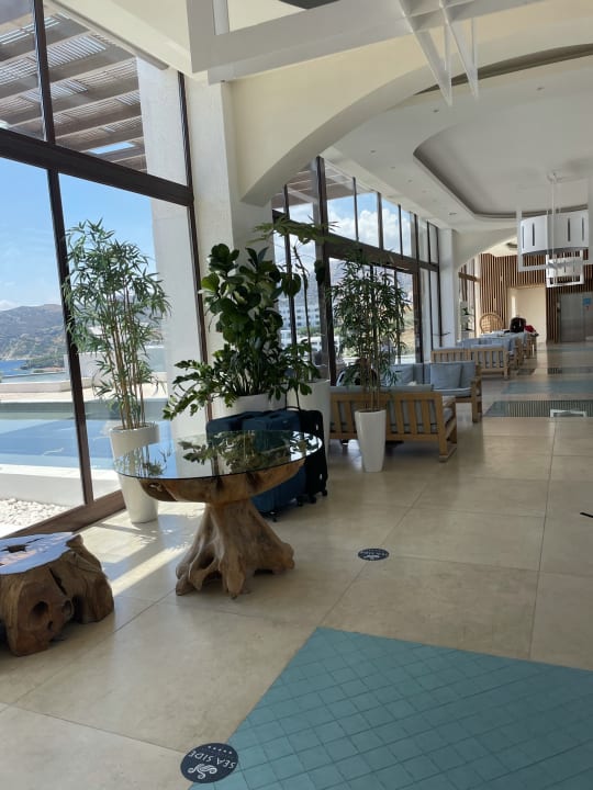 Lobby Seaside A Lifestyle Resort