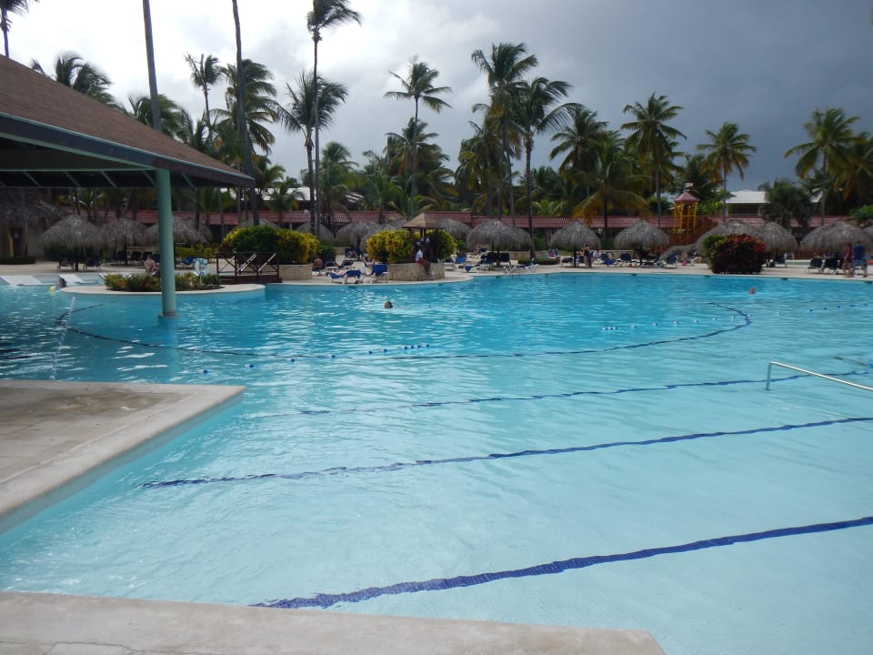 Einer von vielen Pools Grand Palladium Select Bávaro Resort & Spa