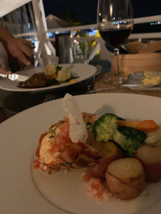 Gastro Sea Breeze Beach House - All Inclusive