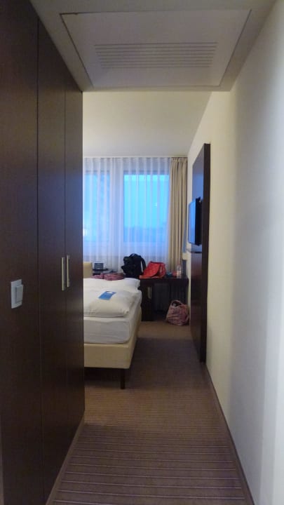 Blick ins Zimmer NYX Hotel Erfurt
