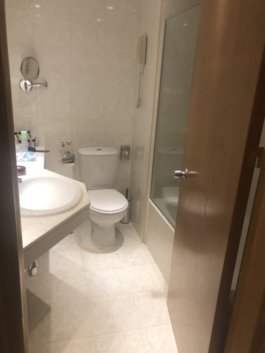 Zimmer Adams Beach Hotel