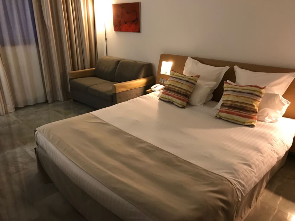 Zimmer Occidental Murcia Agalia