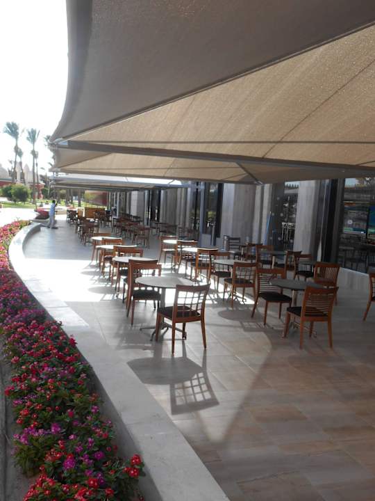 Terrasse des Le Marché Pickalbatros Alf Leila Wa Leila Resort - Neverland Hurghada