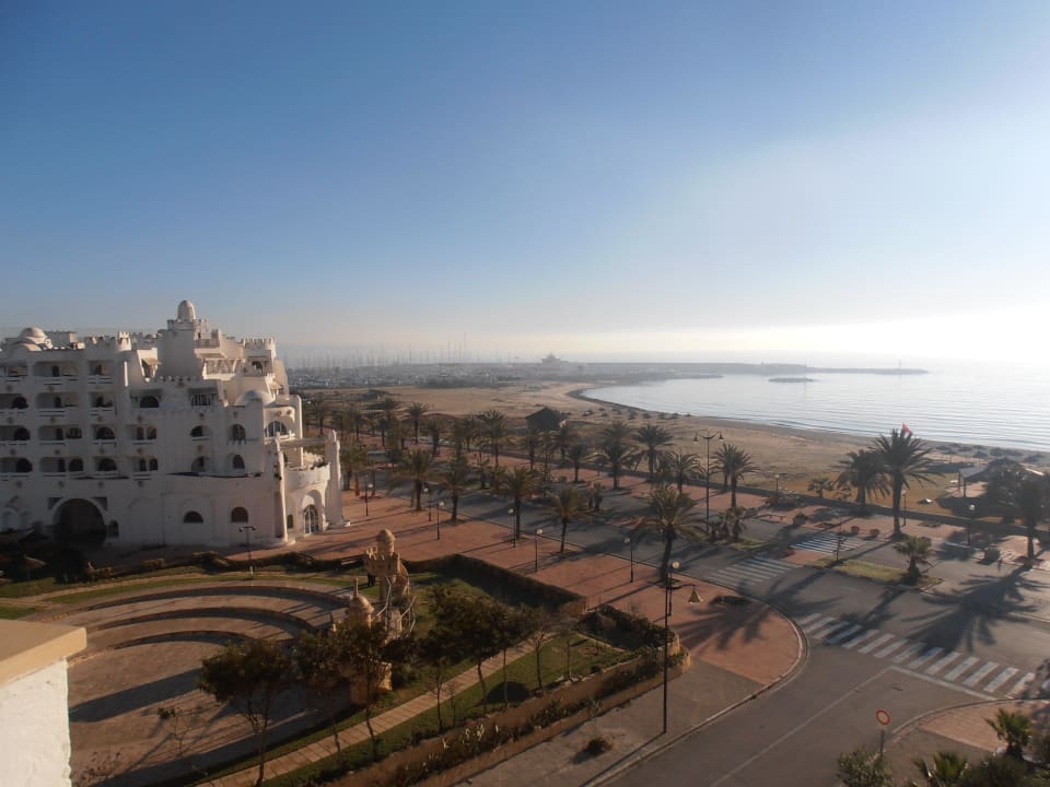 Blick Richtung Yachthafen Medina Solaria & Thalasso