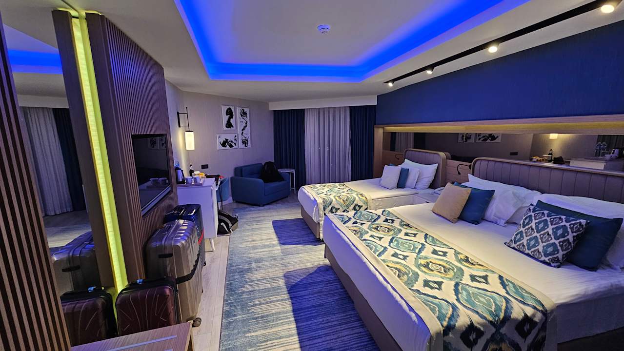 Zimmer Royal Wings Hotel