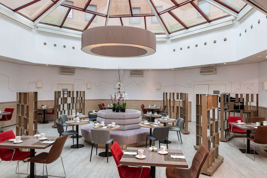 Gastro Hotel NH Geneva Airport