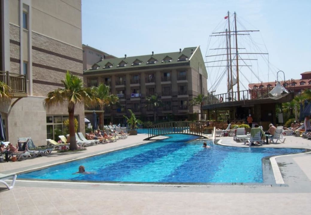 Pool Can Garden Resort