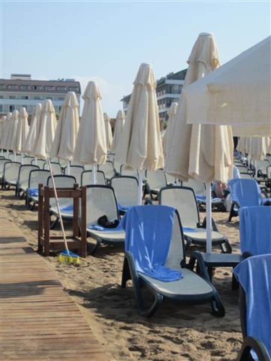 Liegen warten auf Handtuchreservierer Sentido Trendy Verbena Beach