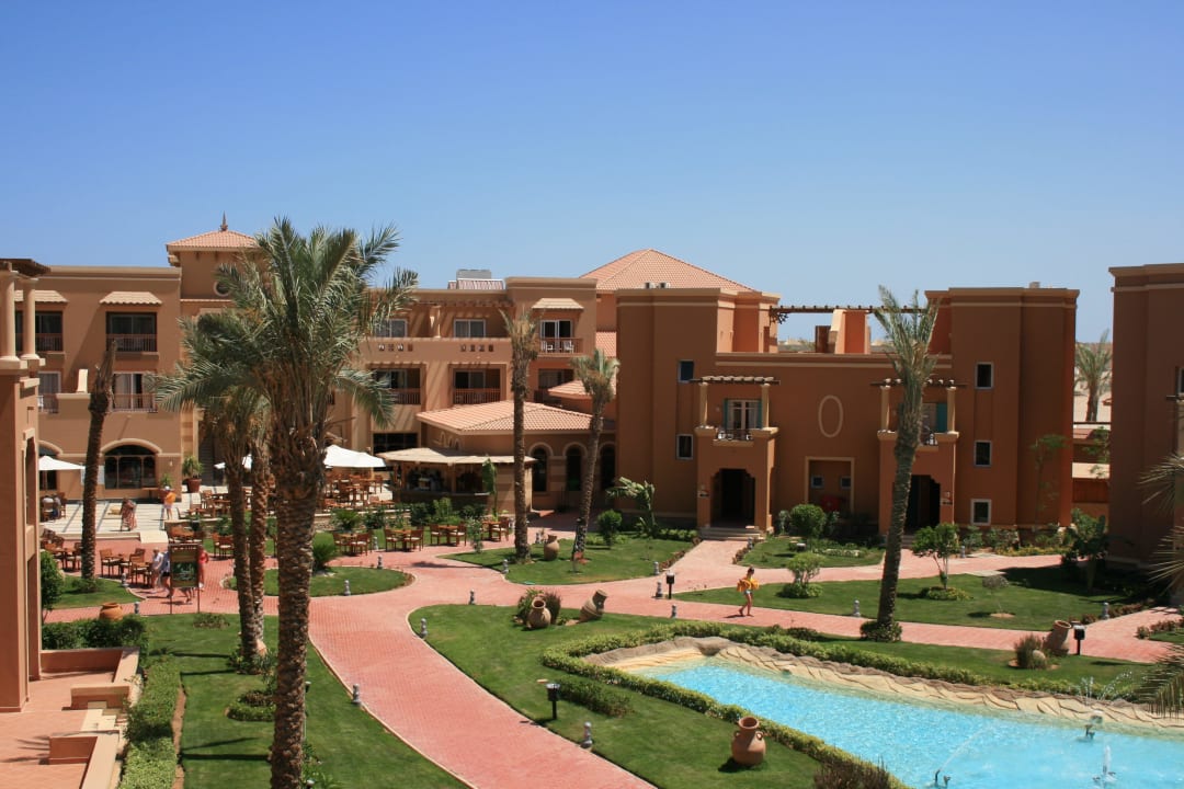 Weg zum Haupthaus Charmillion Club Aqua Park