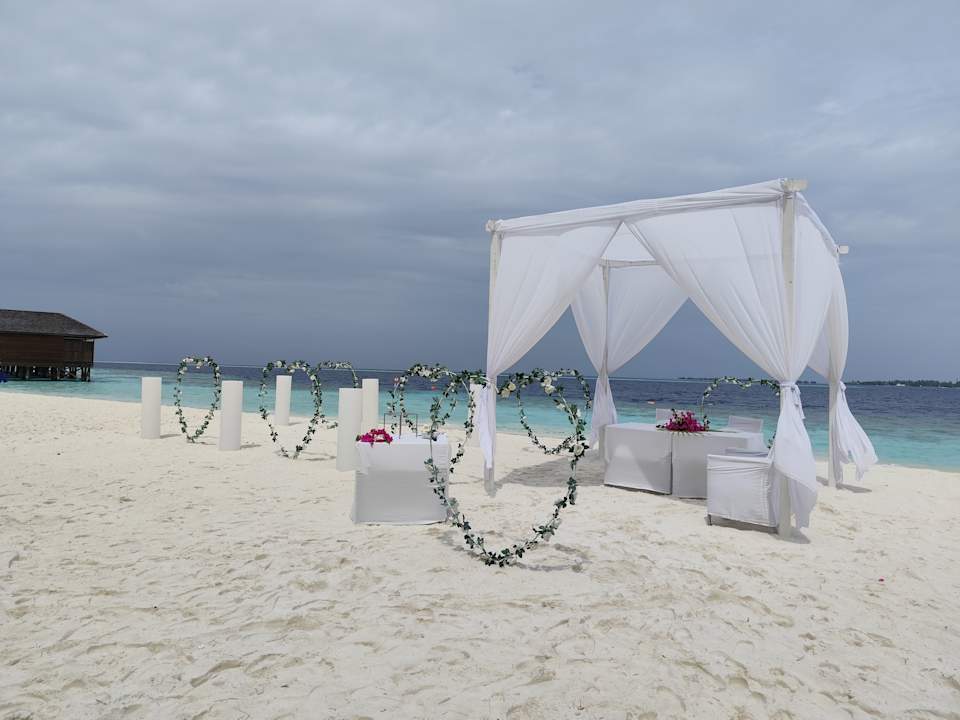 Strand Vilamendhoo Island Resort & Spa