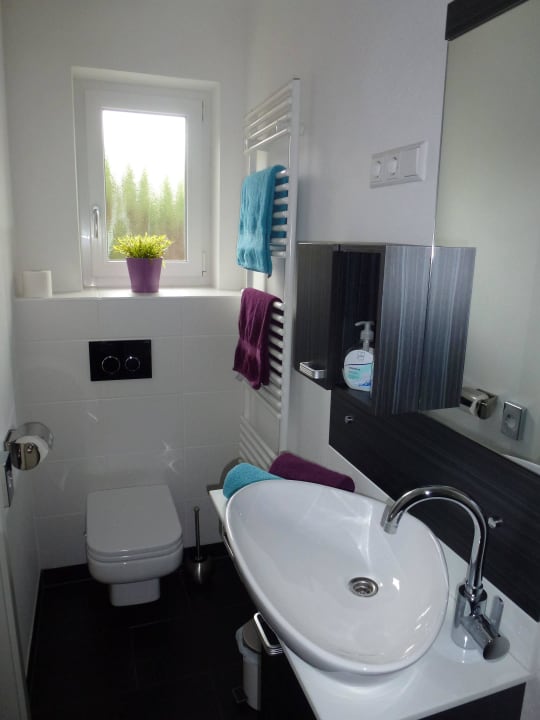 Bad Zimmer Nr. 2 Haus Übernachtenswert Cochem/Mosel