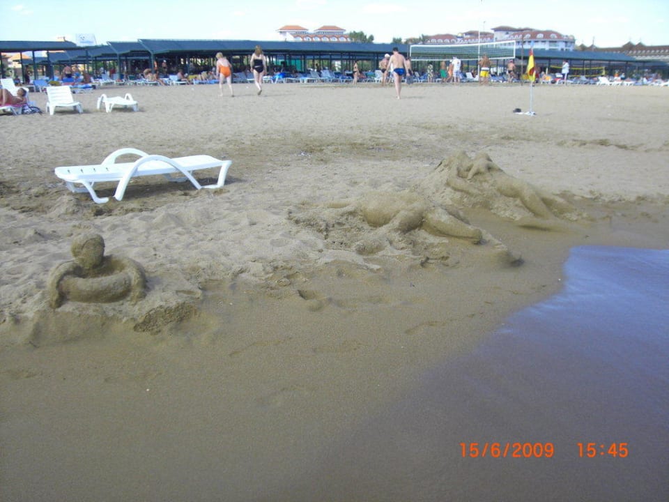 Künstler am Strand Side Breeze Hotel