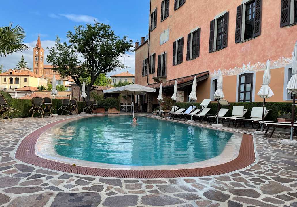 Pool Sunstar Hotel Piemont