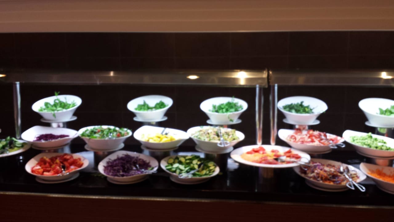 Salatbüffet VONRESORT Golden Coast