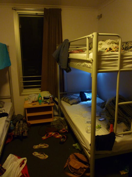 Chaos  Hostel Yamba YHA Backpacker Beach Resort