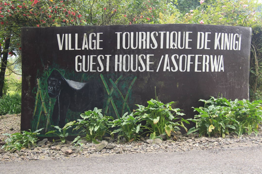 Entrance Sign Kinigi Guest House