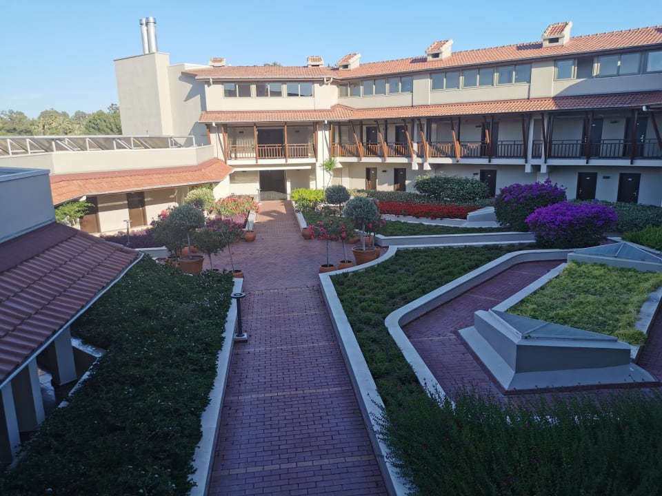 Gartenanlage Arum Barut Collection