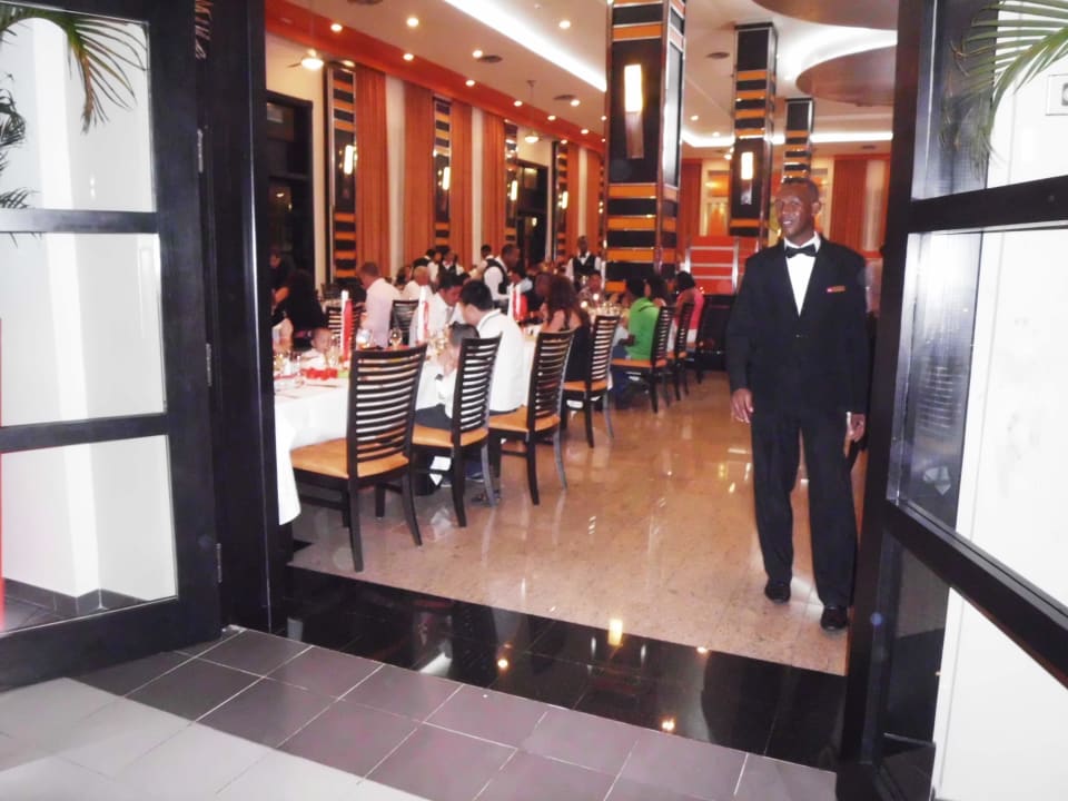 Eingang zum Restaurant Hotel Riu Palace Bavaro