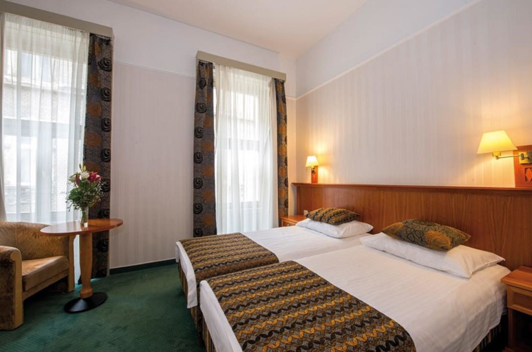 Comfort double / twin room Three Corners Hotel Art