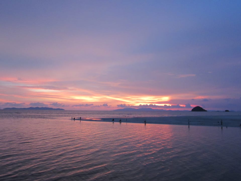 Die Sonnenuntergänge sind einfach atemberaubend dort Novotel Rayong Rim Pae Resort