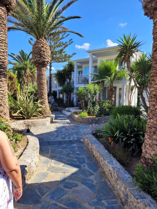 Gartenanlage HARPIN Happy Days Beach Hotel