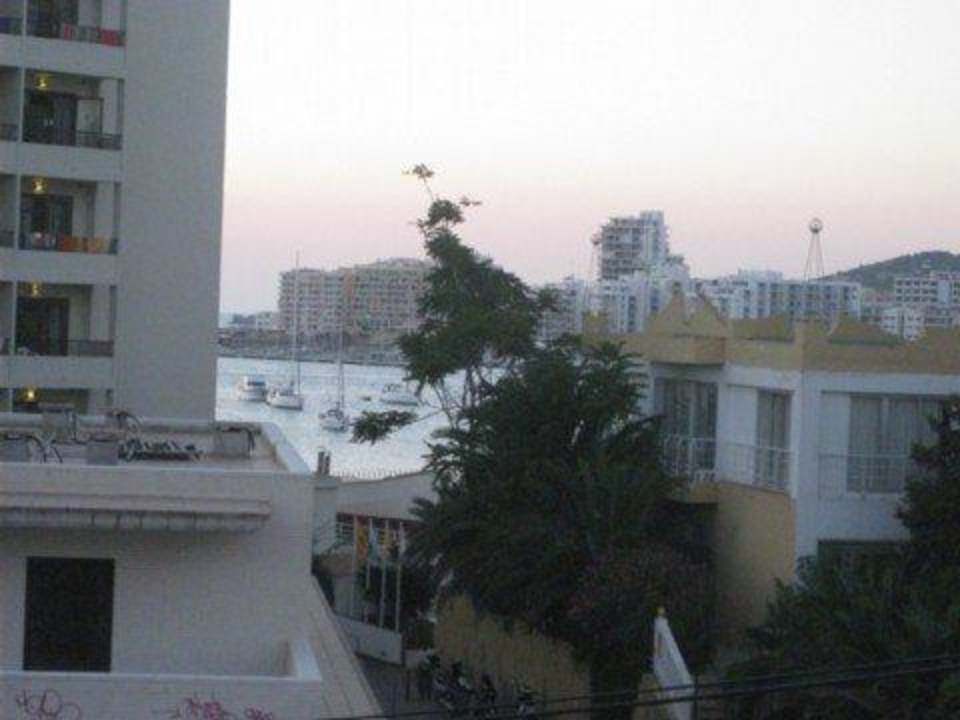 Ausblick Richtung St.Antoni Hotel Osiris