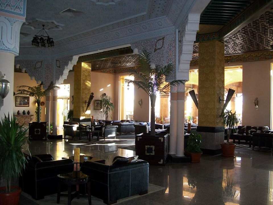 Ruhebereich in der Lobby Pickalbatros Palace Resort