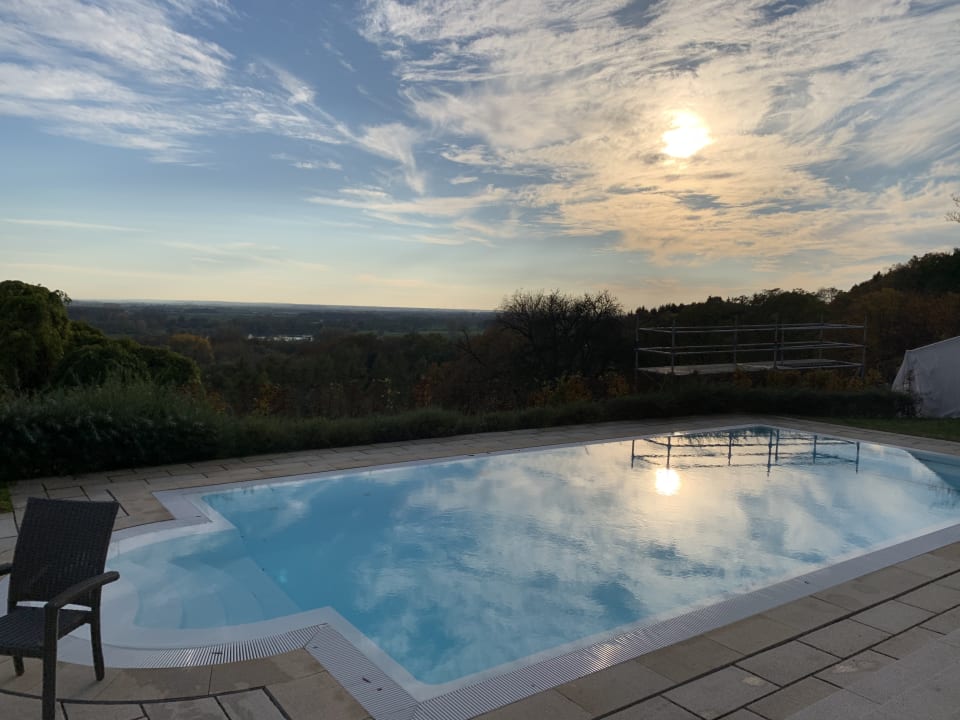 Pool Hotel Schloss Leitheim