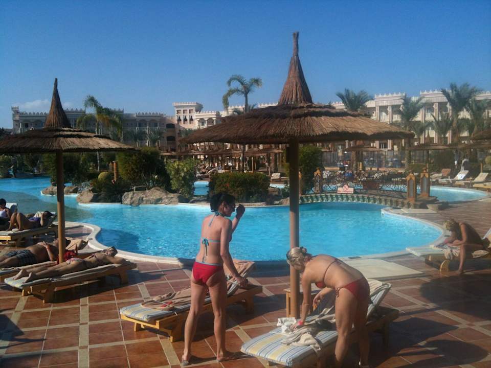 Teil der gigantischen Poolanlage Pickalbatros Palace Resort